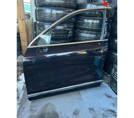 Volkswagen Touareg II Front door