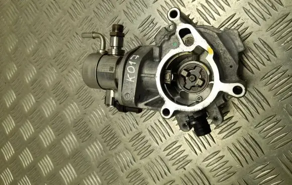 Volkswagen Polo VI Vacuum pump 06N145100E