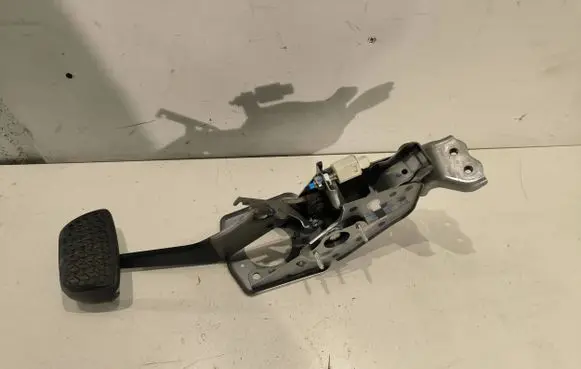 Lexus RX 450H Brake pedal 