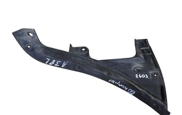 Audi A3 S3 8L Rear bumper mounting bracket 8L0807377