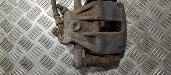 Nissan Note (E11) Front brake caliper 8863d