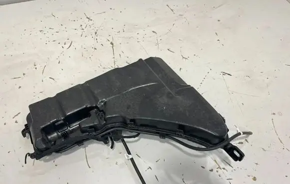 BMW 5 G60 G61 Windshield washer fluid reservoir/tank 9851355 5A3A028