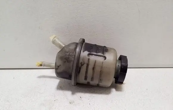 Power steering fluid tank/reservoir