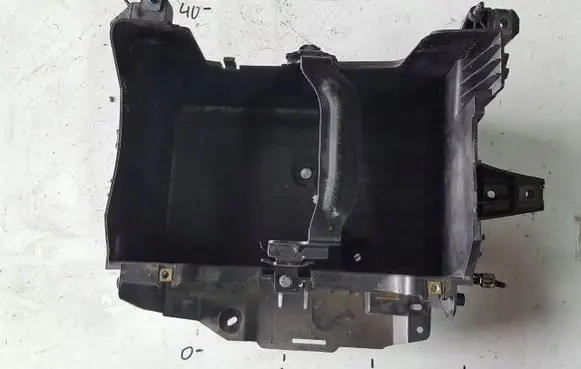 Renault Megane III Battery box tray 