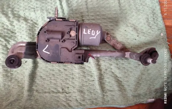 Volkswagen Golf Plus Front wiper linkage and motor 5M0955119B 1137328307 H3394S3429