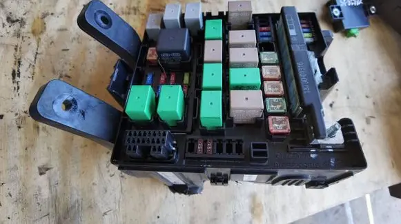 KIA Sportage Fuse module 914553U244