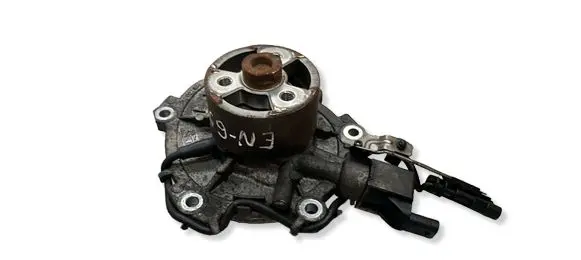Land Rover Discovery Sport Water pump G4D38501AD