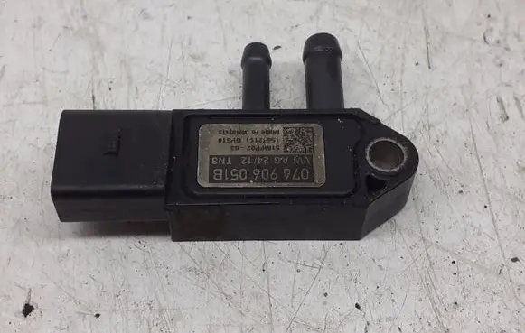 Volkswagen Touran II Exhaust gas pressure sensor 076906051B