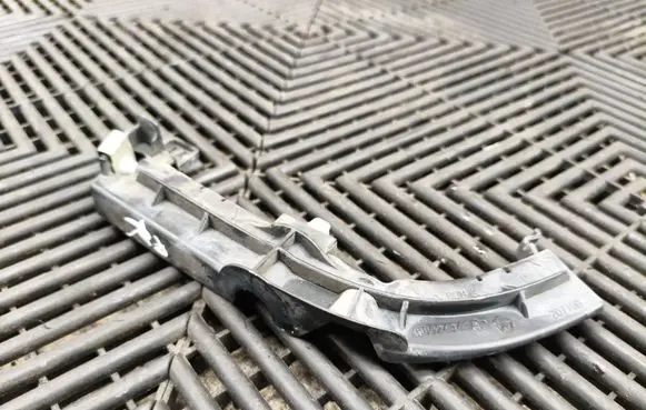 Dodge Challenger Front bumper mounting bracket 20776B