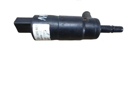 Volkswagen Touran I Headlight washer pump 3B0955681 001005