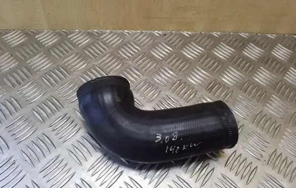 BMW 5 E39 Intercooler hose/pipe 11612247967