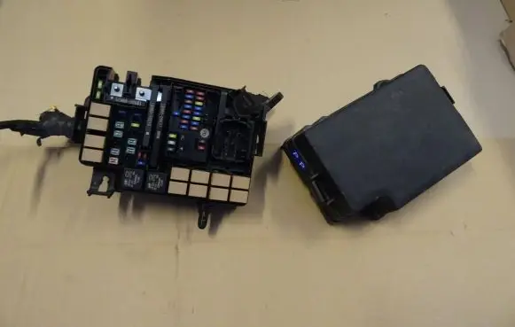 Hyundai Kona I Fuse module