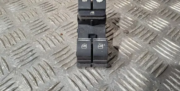Volkswagen Golf V Electric window control switch 1K4959857