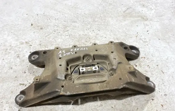 Audi A5 8T 8F Gearbox mounting bracket 8k0399263