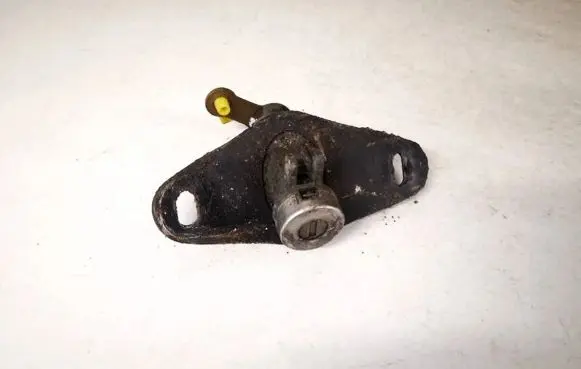 Nissan Almera Tailgate exterior lock 