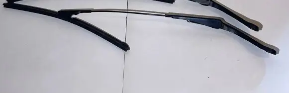 BMW 2 F22 F23 Front wiper blade arm 61-723951905 61-723952006