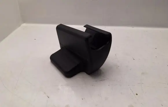 Toyota Avensis T270 Front driver seat rail trim 7213805040C0 721380F030