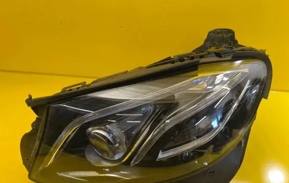 Mercedes-Benz E W213 Headlight/headlamp A2139067506