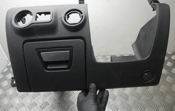 Maserati Ghibli Steering wheel column trim 06700257660 T9430
