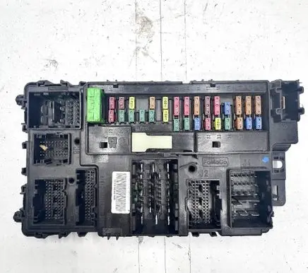 Ford Fusion II Fuse module DG9T14B476B