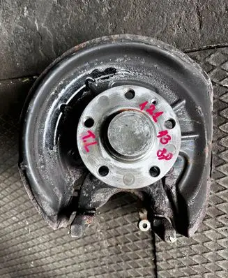 Audi A3 S3 A3 Sportback 8P Rear wheel hub spindle/knuckle braknumeruczci