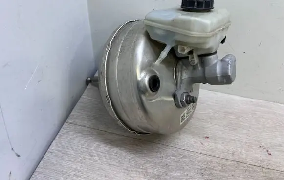 Porsche Macan (95B) Brake booster 4M0612103E