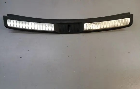 Toyota Avensis T270 Trunk/boot sill cover protection 5838705110
