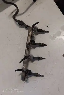 Toyota Yaris Fuel injector 23209-47010