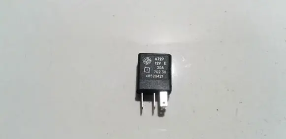 Fiat Punto (188) Other relay 46520421 702.30