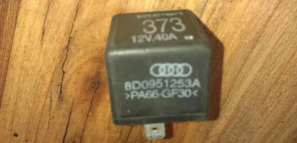 Audi A4 S4 B6 8E 8H Other relay 8d0951253a 373