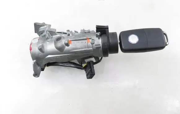 Volkswagen Golf V Ignition lock 1K0935865 1K0905851B