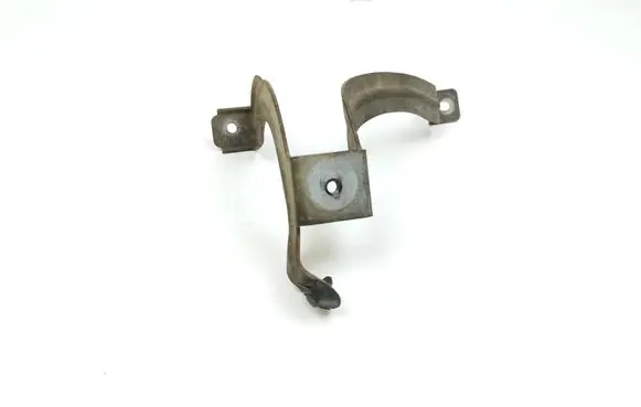 Maserati Ghibli Intercooler pipe mounting bracket D778