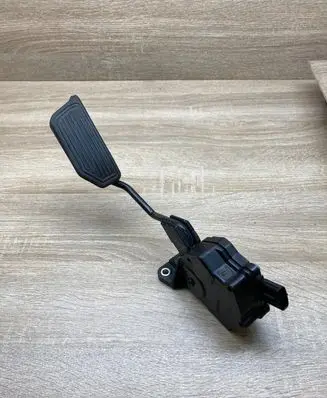 Toyota Yaris Accelerator throttle pedal 7811047011 1988009610