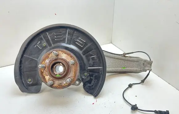Tesla Model S Front wheel hub 104594501B