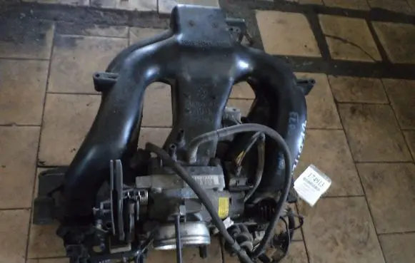 Ford Mondeo MK II Intake manifold