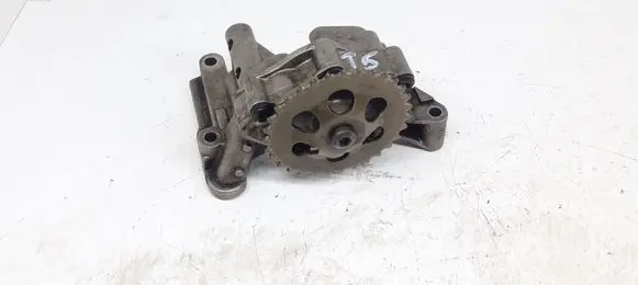 Volkswagen Transporter - Caravelle T5 Oil pump 038115105D 06A115121