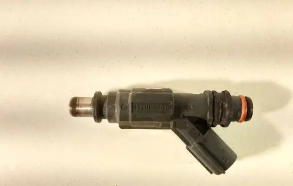 Fuel injector
