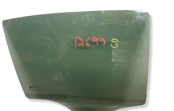 Opel Corsa E Rear door window glass 43R004654