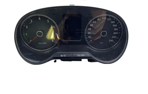 Volkswagen Polo V 6R Speedometer (instrument cluster) 6R0920860M