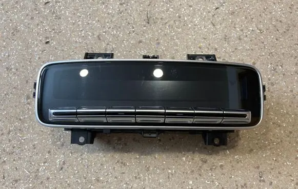 Mercedes-Benz GLE W167 Climate control unit A1679051701