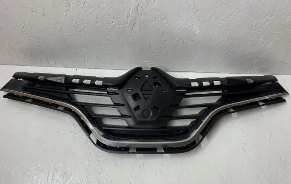 Renault Captur Front bumper upper radiator grill 623102335R