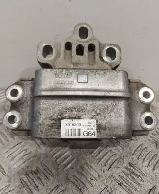 Volkswagen PASSAT B7 Engine mount bracket 1K0199555 3318200