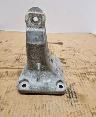 BMW 4 F36 Gran coupe Engine mounting bracket 6784826 13992010 G001627