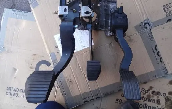 Citroen C4 II Pedal assembly 9671840280