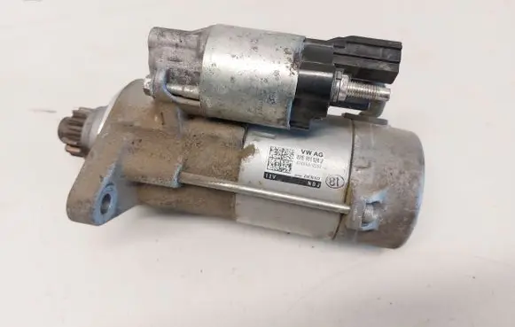 Volkswagen Tiguan Starter motor 02E911024J