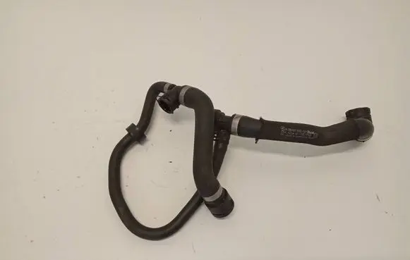 Engine coolant pipe/hose