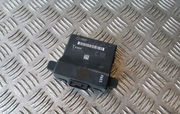 Skoda Octavia Mk2 (1Z) Gateway control module 1K0907530E 1K0907951