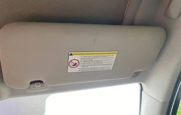 Peugeot 207 Sun visor