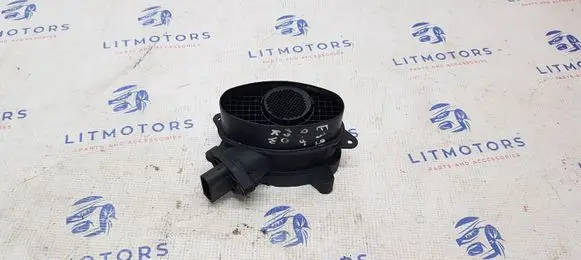 BMW 5 E39 Mass air flow meter 7787076