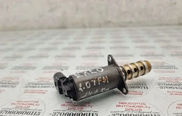 Seat Exeo (3R) Camshaft vanos timing valve 06F109257C